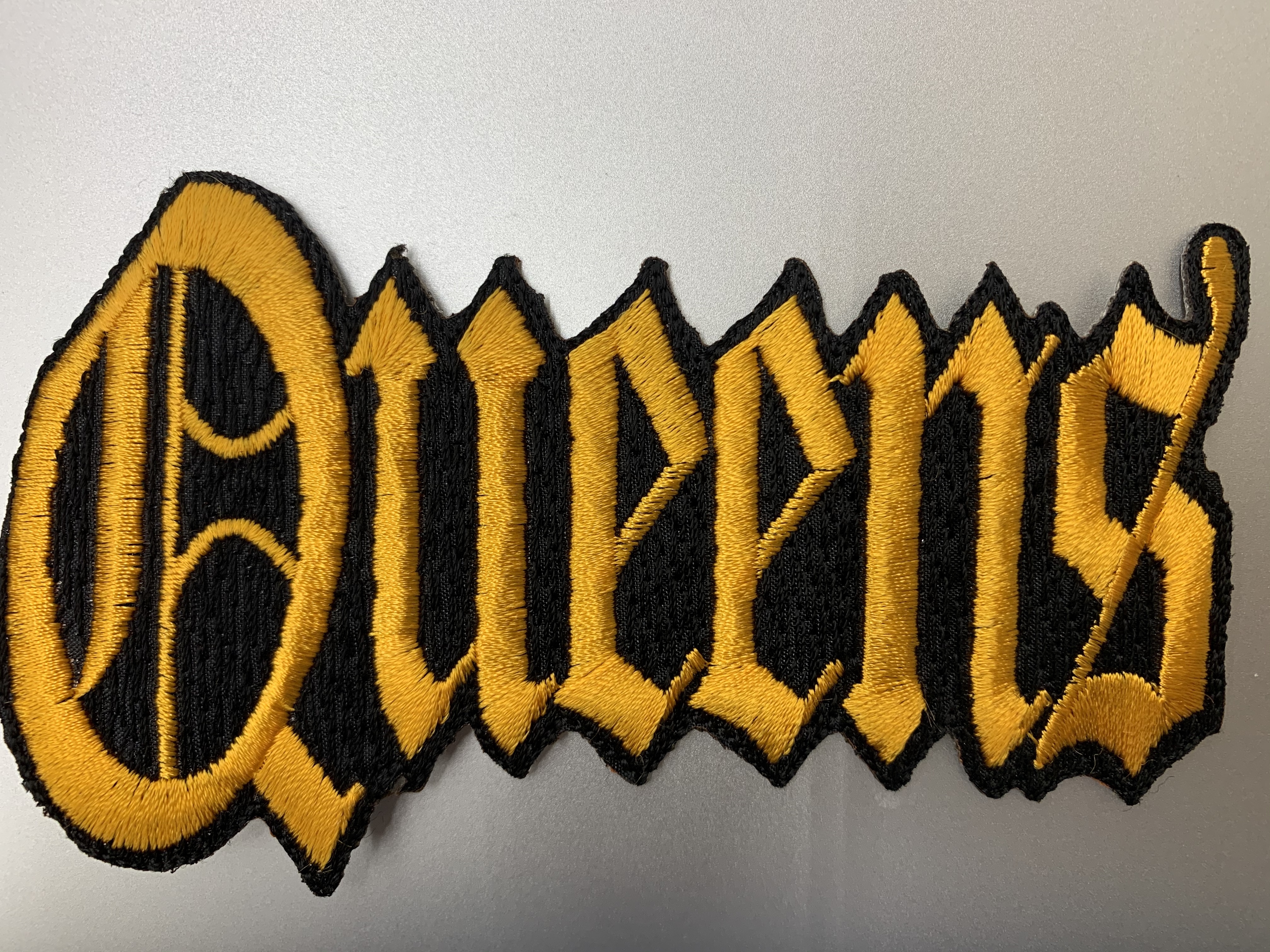 QUEENS patch - Gold